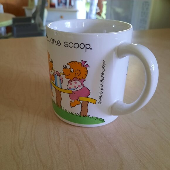 Vintage 1987 Berenstain Bears Family Coffee Mug - Picture 8 of 15